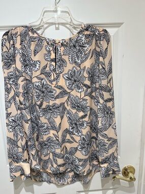 NWT LOFT Peach and Black Floral Button-Front Blouse XS